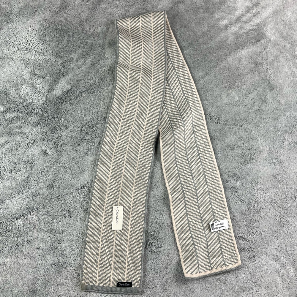 NWT Calvin Klein acrylic knit scarf pink and gray 65x6 inches